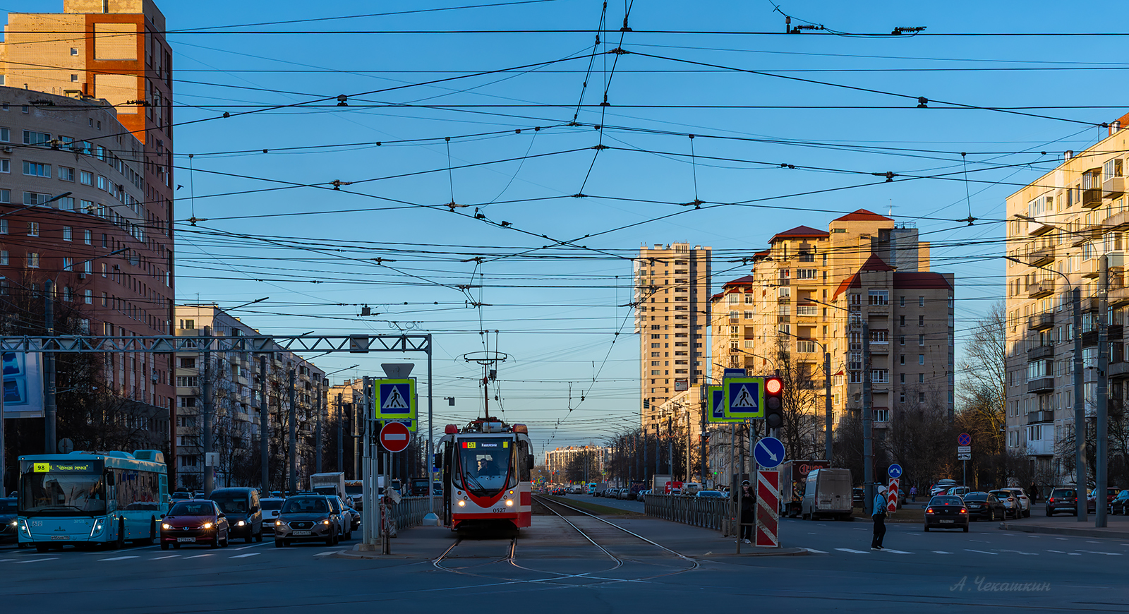Весна на Светлановском проспекте