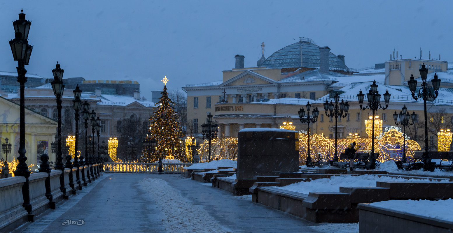 На Манежной площади