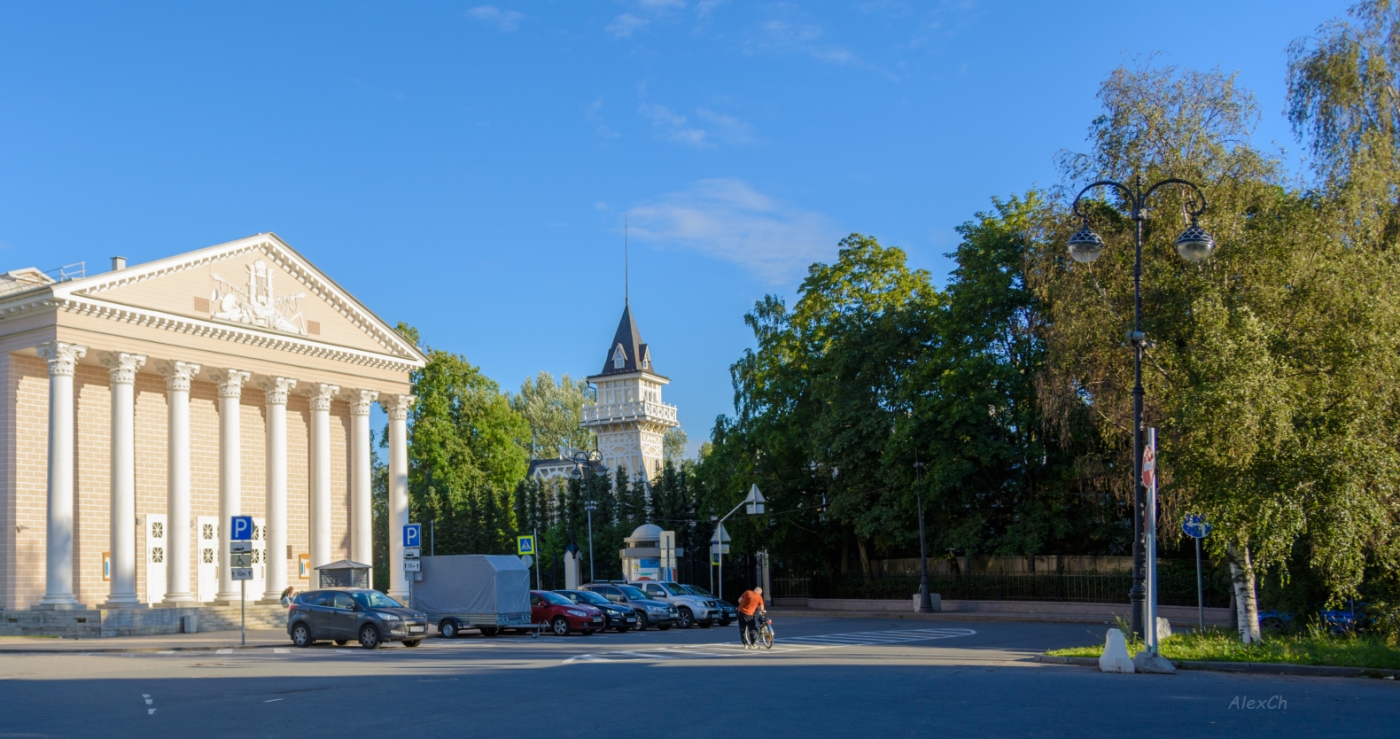 Площадь Старого Театра